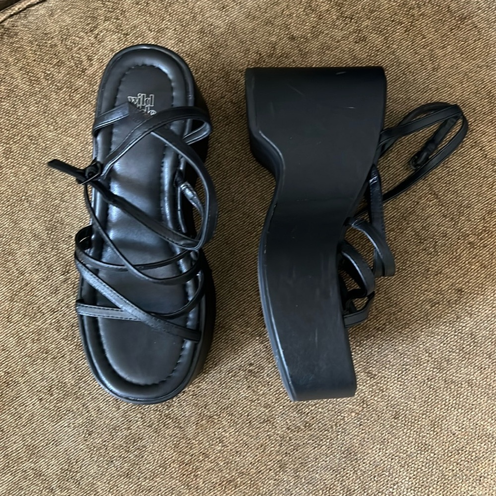 Platform sandals